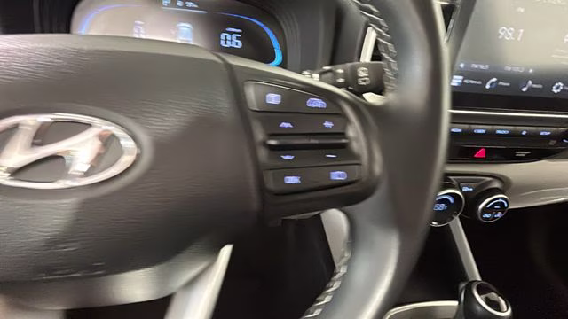 2025 Ecotronic Gray Hyundai Venue SEL FWD SUV