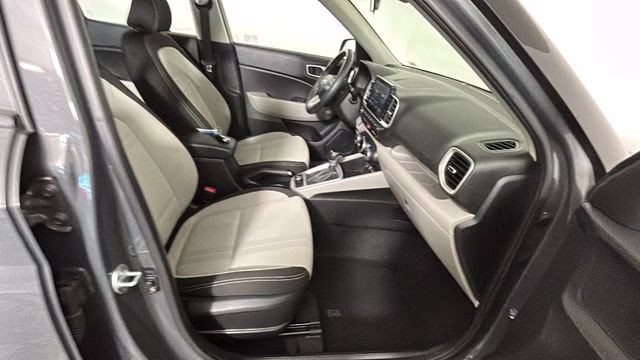 2025 Ecotronic Gray Hyundai Venue SEL FWD SUV
