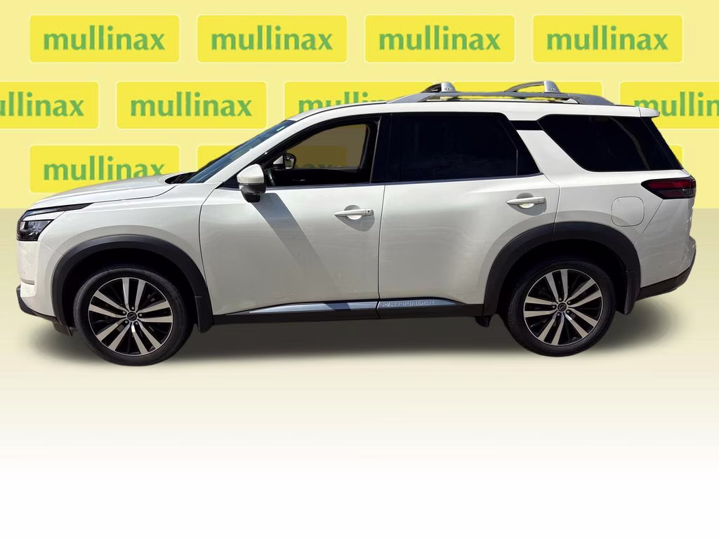2024 Pearl White Tricoat Nissan Pathfinder Platinum FWD SUV