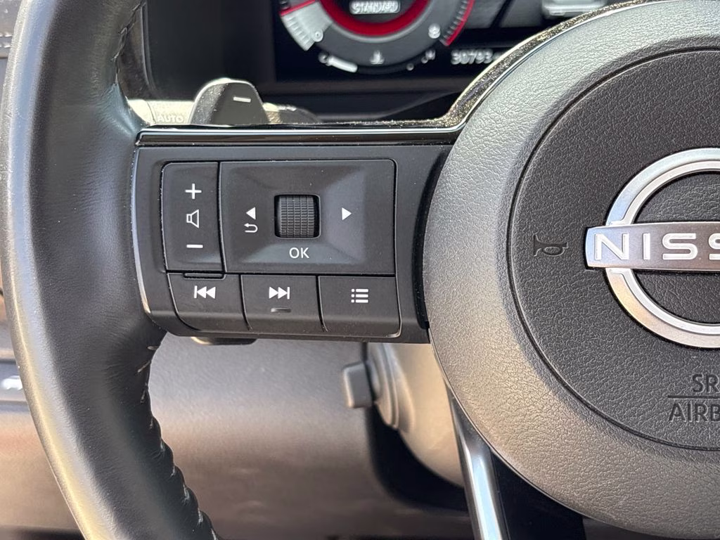 2024 Pearl White Tricoat Nissan Pathfinder Platinum FWD SUV