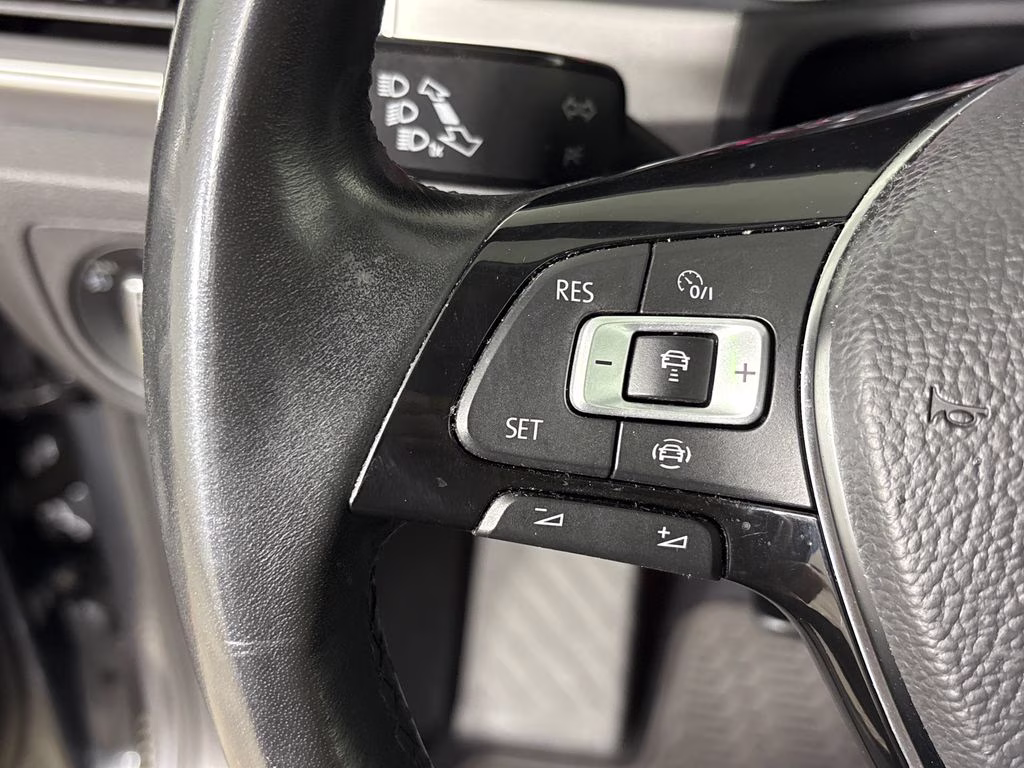 2019 Platinum Gray Metallic Volkswagen Atlas 3.6L V6 SE AWD SUV