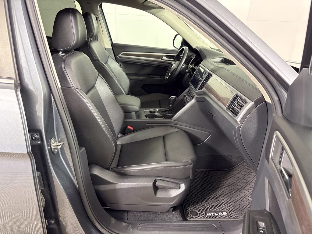 2019 Platinum Gray Metallic Volkswagen Atlas 3.6L V6 SE AWD SUV