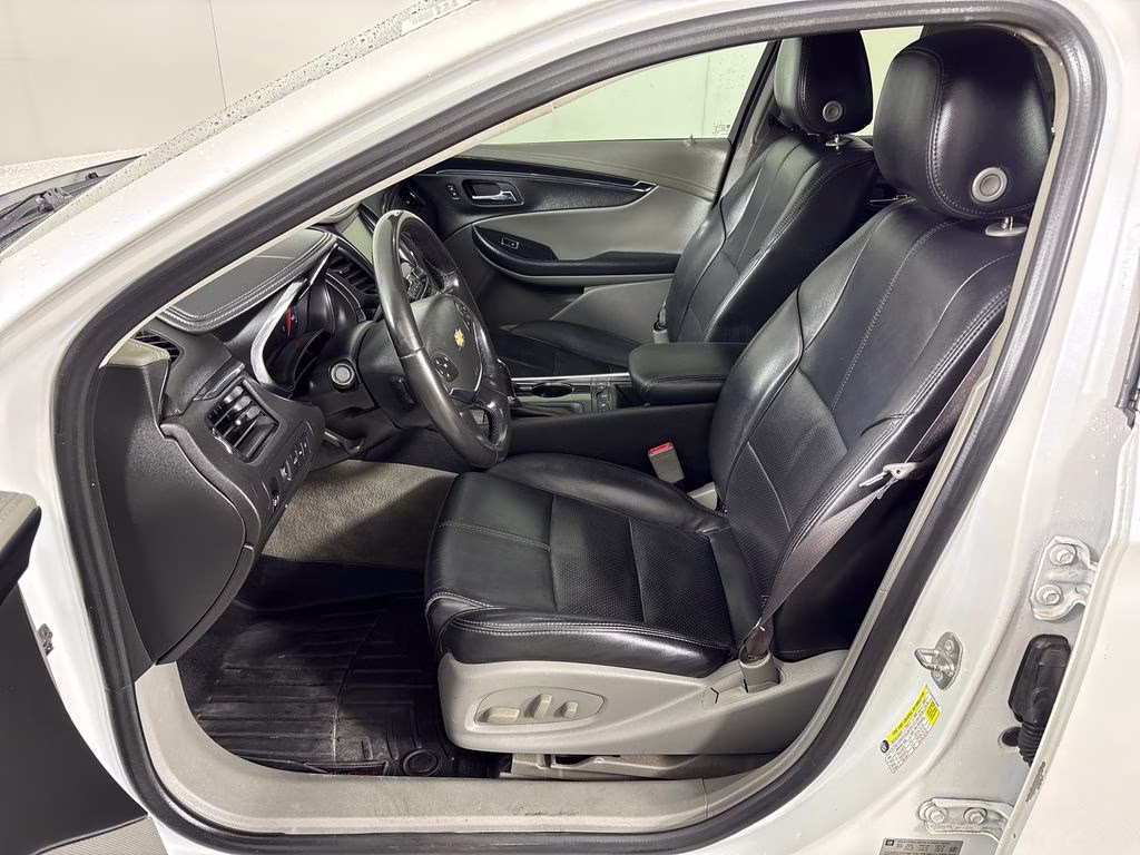 2017 Iridescent Pearl Tricoat Chevrolet Impala LT FWD Sedan