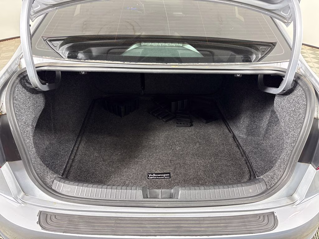2022 Pyrite Silver Metallic Volkswagen Jetta 1.5T Sport FWD Sedan