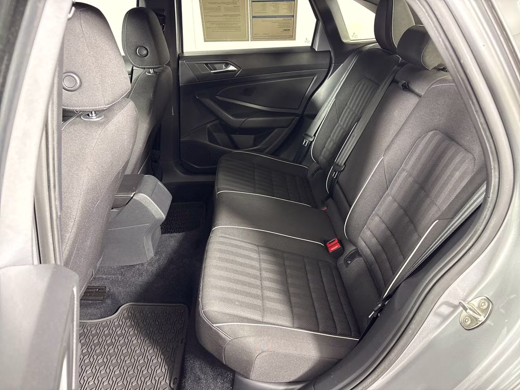 2022 Pyrite Silver Metallic Volkswagen Jetta 1.5T Sport FWD Sedan