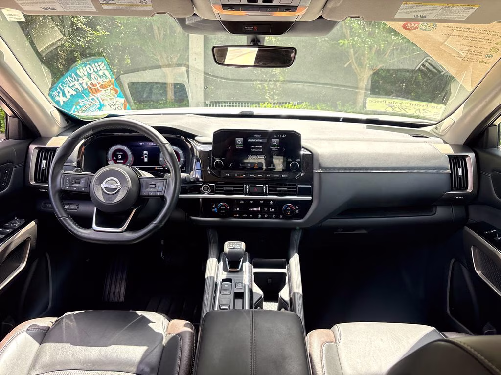 2024 Pearl White Tricoat Nissan Pathfinder Platinum FWD SUV