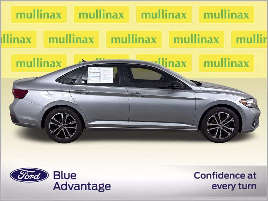 2022 Pyrite Silver Metallic Volkswagen Jetta 1.5T Sport FWD Sedan