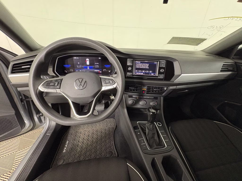 2022 Pyrite Silver Metallic Volkswagen Jetta 1.5T Sport FWD Sedan