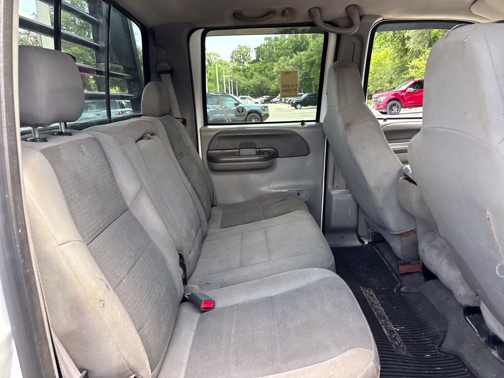 2004 Oxford White Clearcoat Ford Super Duty F-550 DRW XL 4X4 Chassis