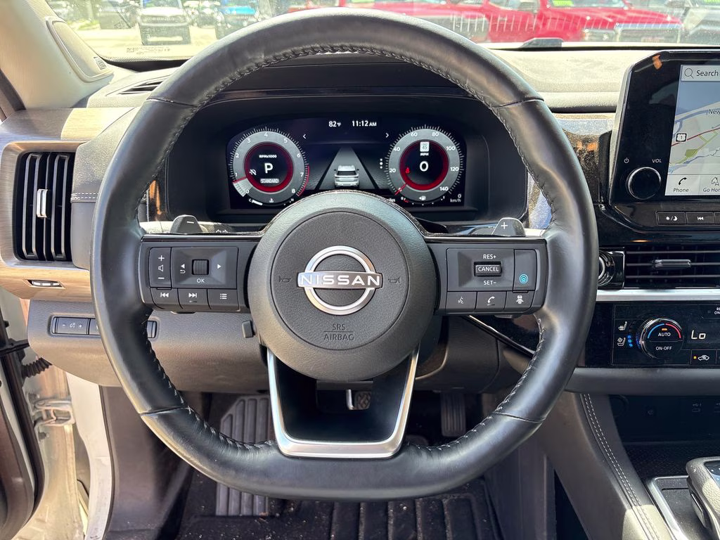 2024 Pearl White Tricoat Nissan Pathfinder Platinum FWD SUV