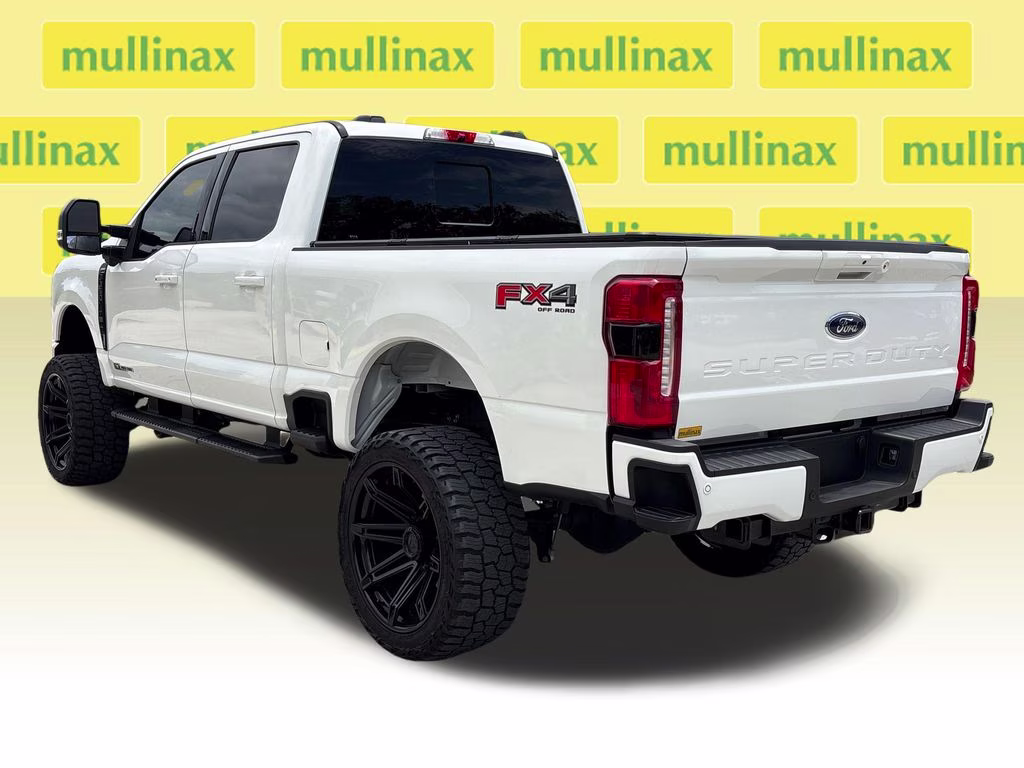 2024 Star White Metallic Tri-Coat Ford Super Duty F-350 SRW Lariat 4X4 Truck