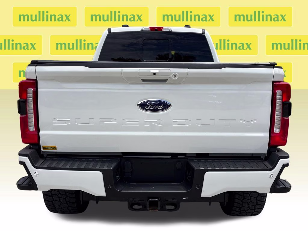 2024 Star White Metallic Tri-Coat Ford Super Duty F-350 SRW Lariat 4X4 Truck