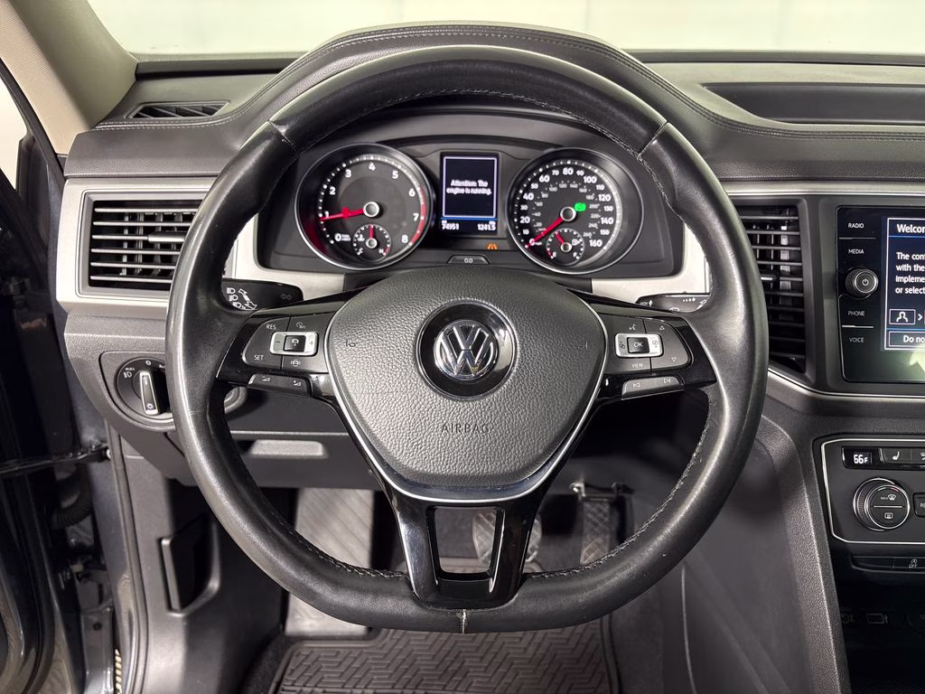 2019 Platinum Gray Metallic Volkswagen Atlas 3.6L V6 SE AWD SUV