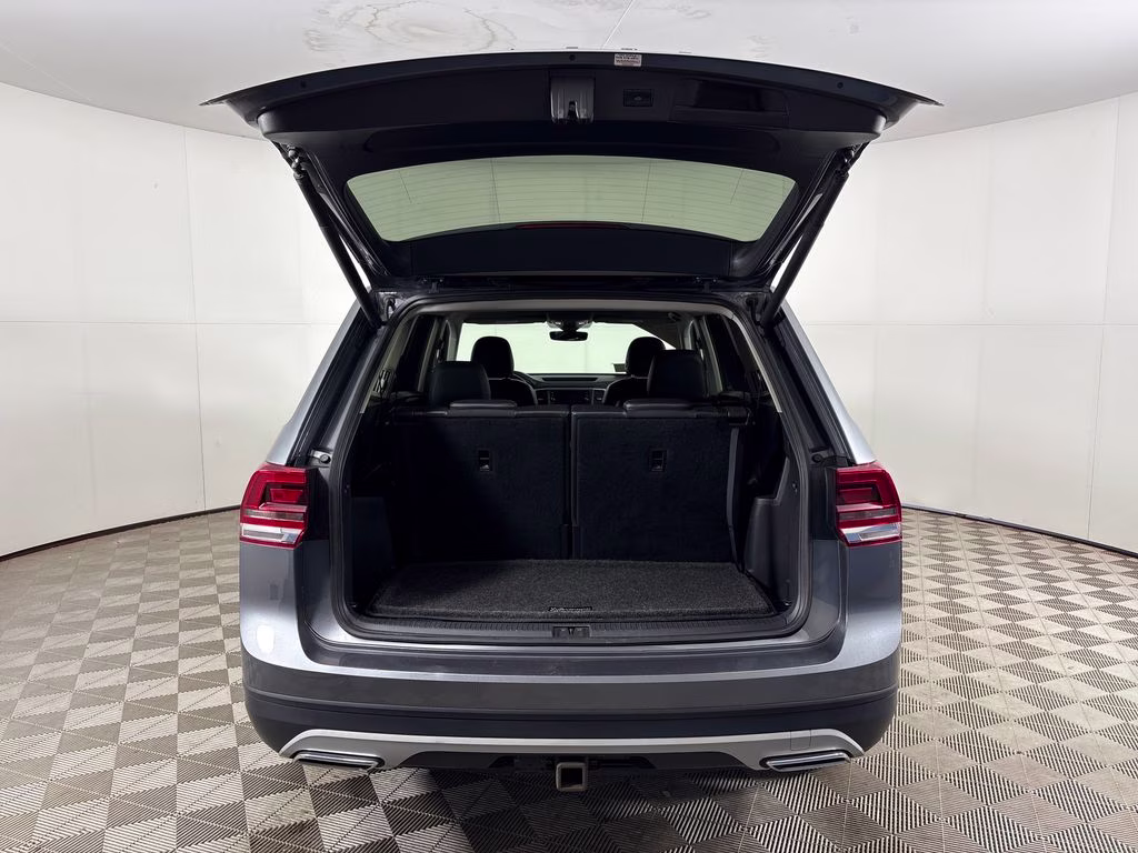 2019 Platinum Gray Metallic Volkswagen Atlas 3.6L V6 SE AWD SUV