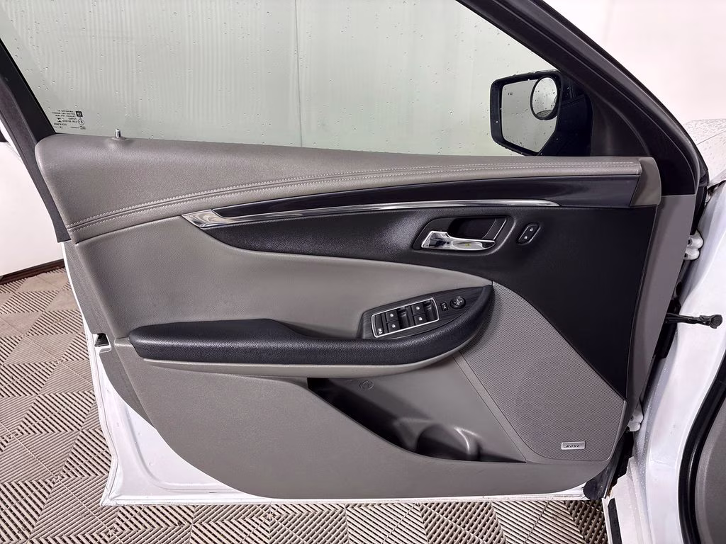 2017 Iridescent Pearl Tricoat Chevrolet Impala LT FWD Sedan
