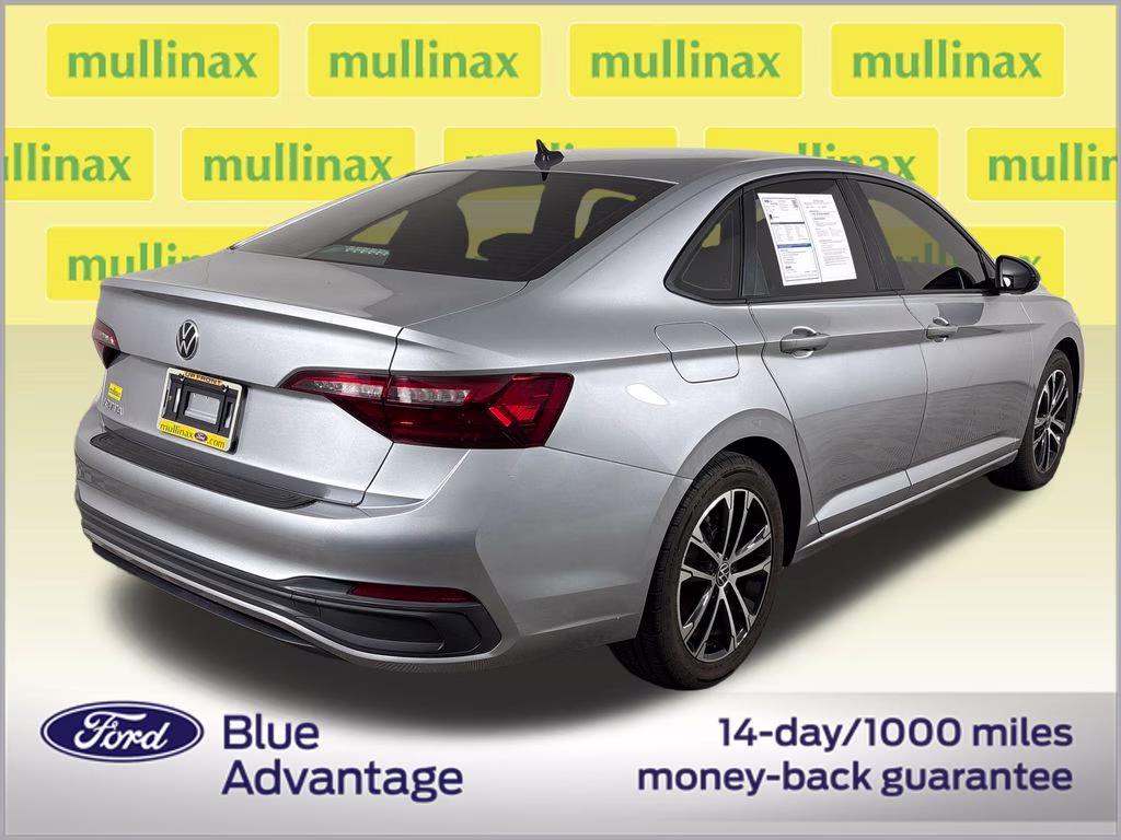 2022 Pyrite Silver Metallic Volkswagen Jetta 1.5T Sport FWD Sedan