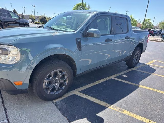 2023 Ford Maverick FWD Truck