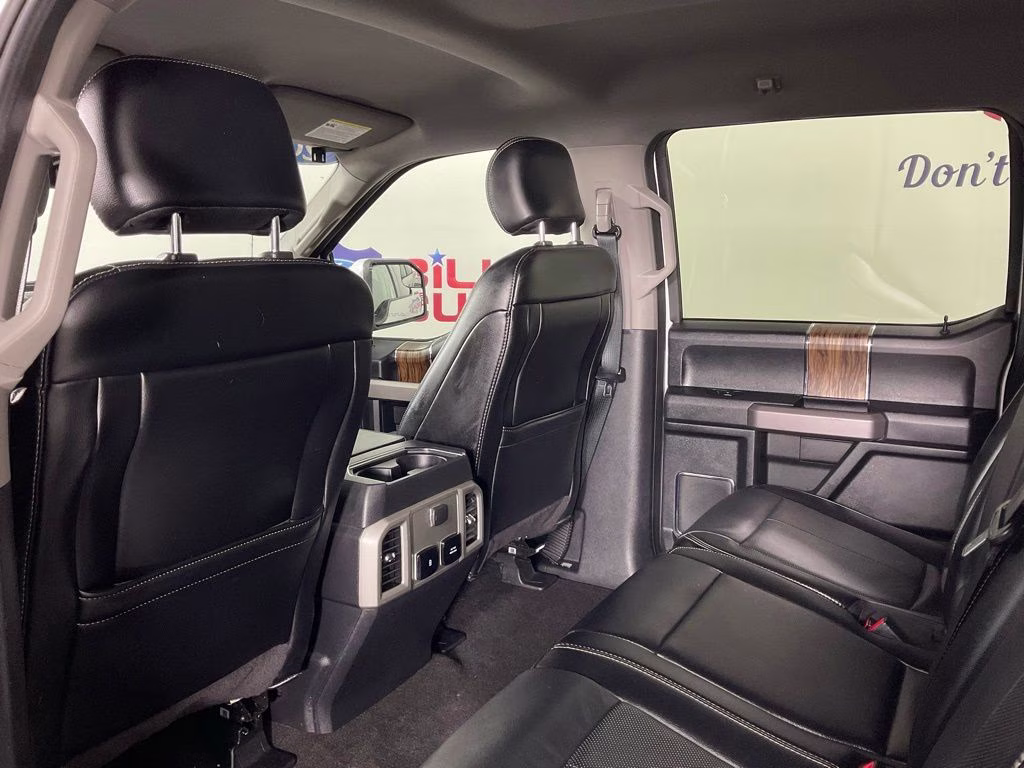 2020 Oxford White Ford F-150 Lariat 4X4 Truck