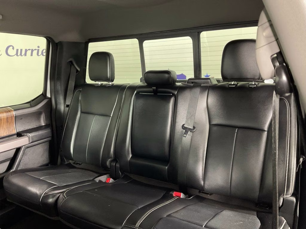 2020 Oxford White Ford F-150 Lariat 4X4 Truck
