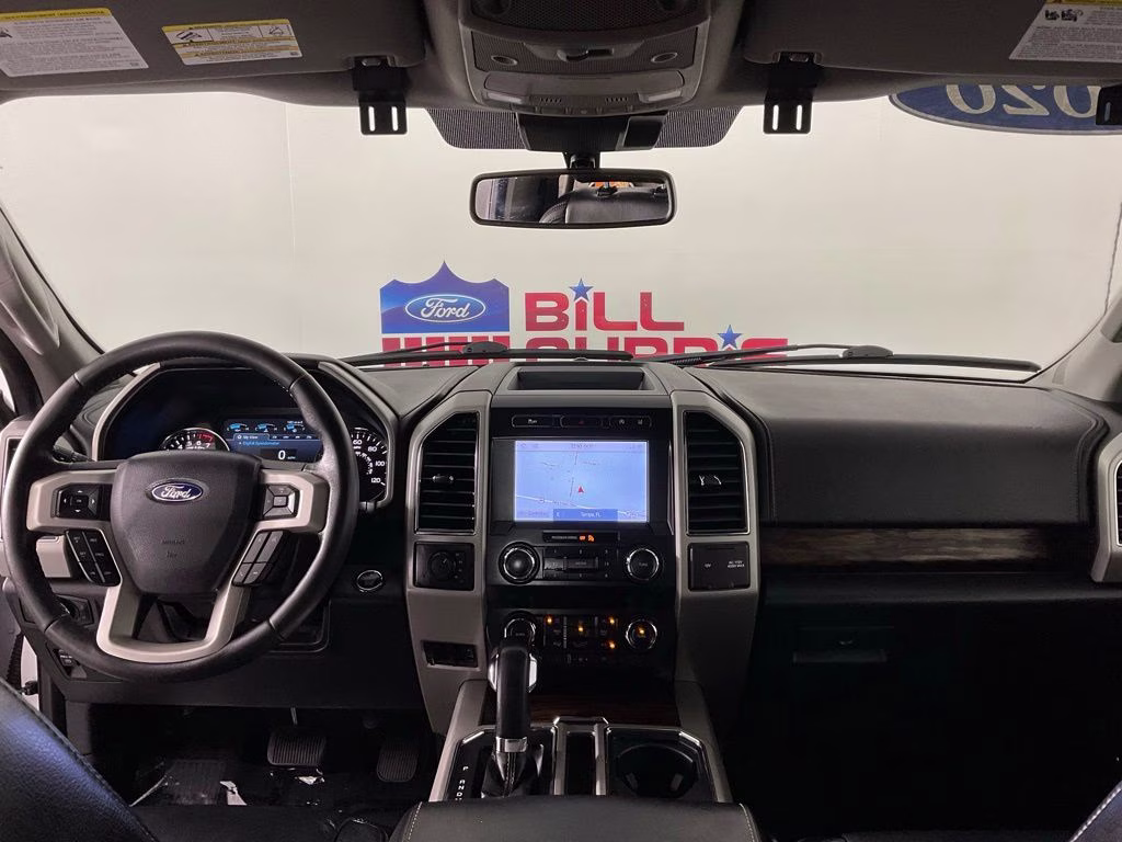 2020 Oxford White Ford F-150 Lariat 4X4 Truck
