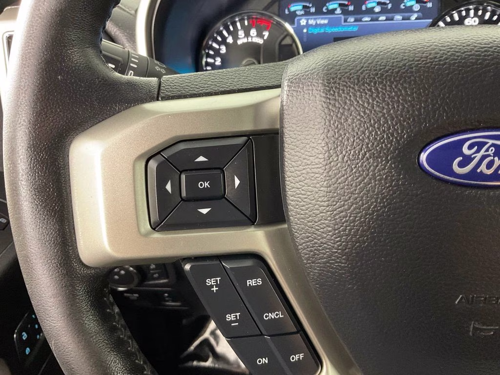 2020 Oxford White Ford F-150 Lariat 4X4 Truck