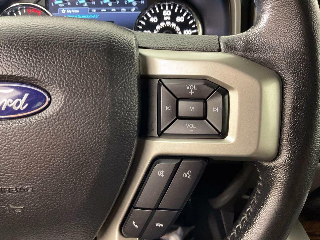 2020 Oxford White Ford F-150 Lariat 4X4 Truck