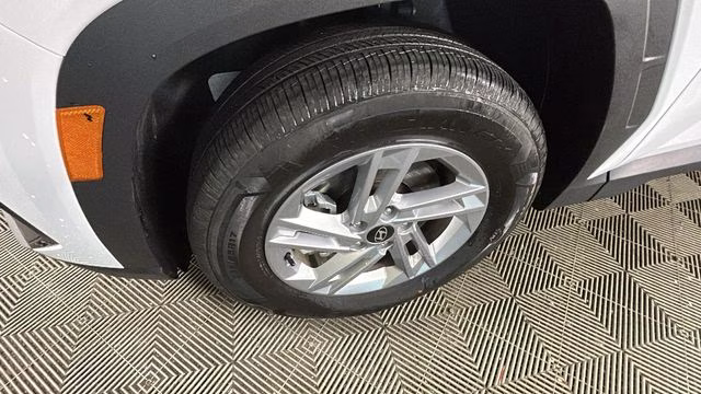2026 White Pearl Hyundai Tucson SE AWD SUV