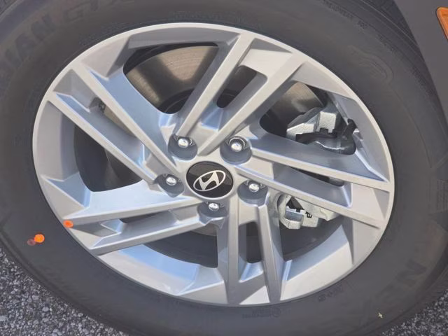 2026 White Pearl Hyundai Tucson SE AWD SUV