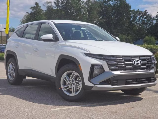 2026 White Pearl Hyundai Tucson SE AWD SUV