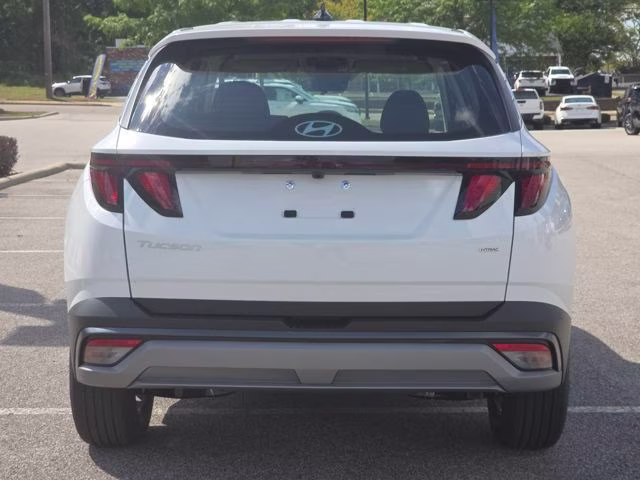 2026 White Pearl Hyundai Tucson SE AWD SUV
