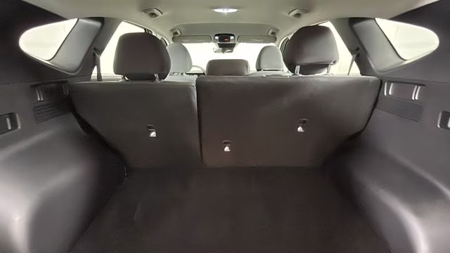 2026 White Pearl Hyundai Tucson SE AWD SUV