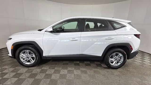 2026 White Pearl Hyundai Tucson SE AWD SUV