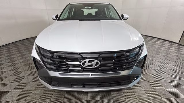 2026 White Pearl Hyundai Tucson SE AWD SUV
