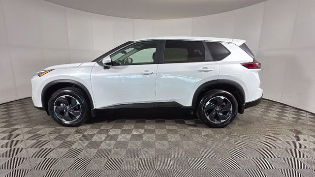 2026 Everest White Pearl Tricoat Nissan Rogue SV AWD SUV