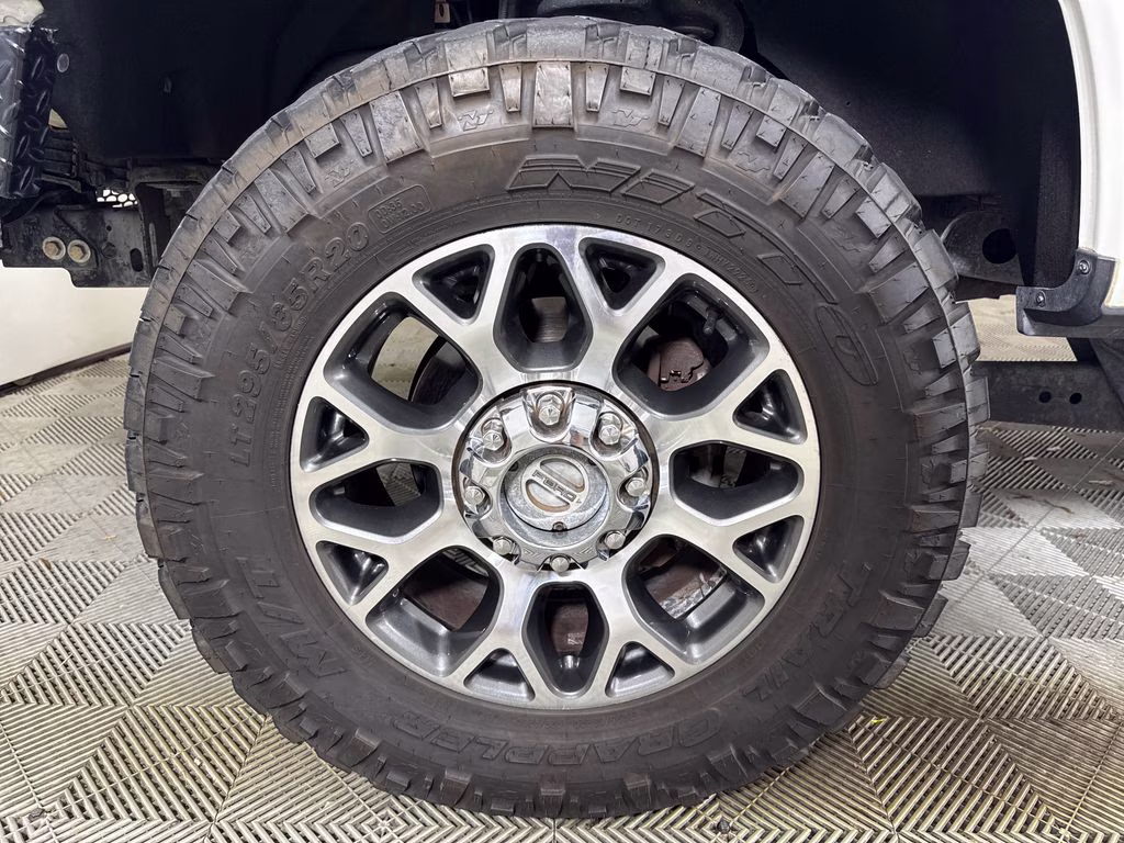 2021 Star White Metallic Tri-Coat Ford Super Duty F-250 SRW Lariat 4X4 Truck