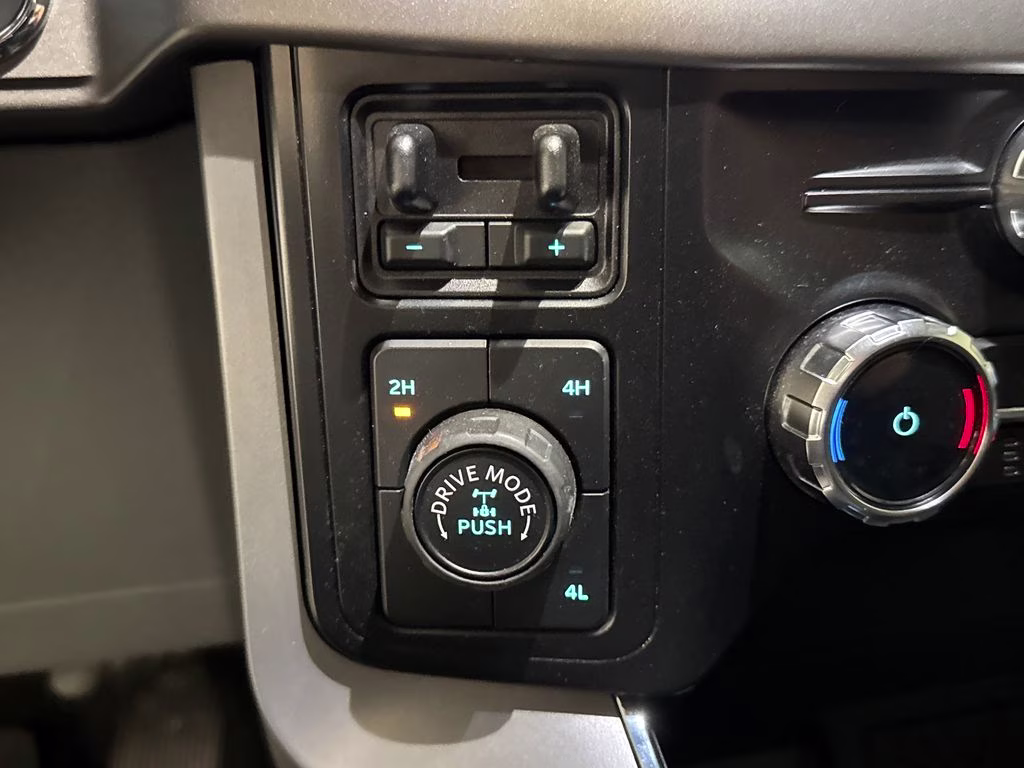 2024 Black Metallic Ford F-150 XLT 4X4 Truck