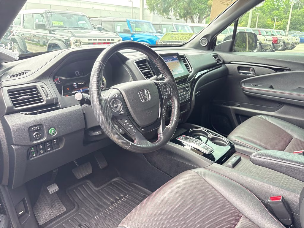 2022 Crystal Black Pearl Honda Ridgeline Black Edition AWD Truck