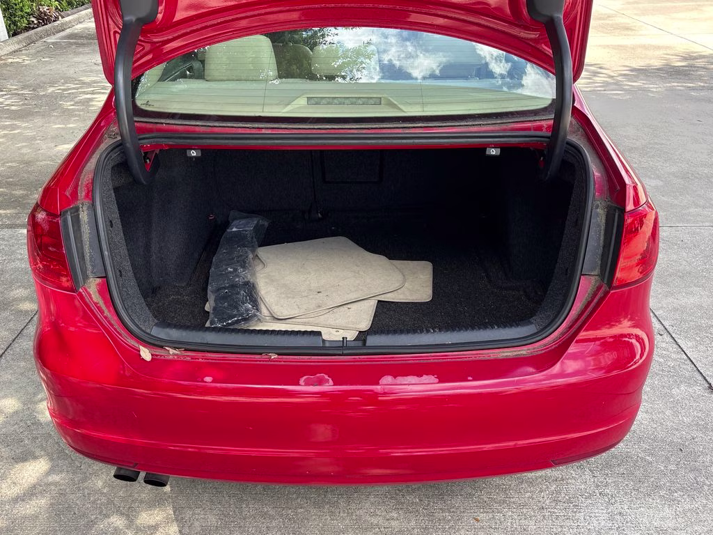 2013 Tornado Red Volkswagen Jetta TDI FWD Sedan