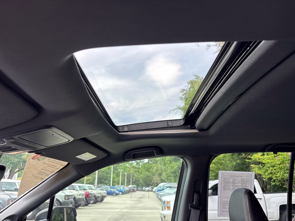2022 Crystal Black Pearl Honda Ridgeline Black Edition AWD Truck