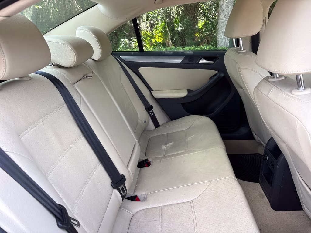 2013 Tornado Red Volkswagen Jetta TDI FWD Sedan