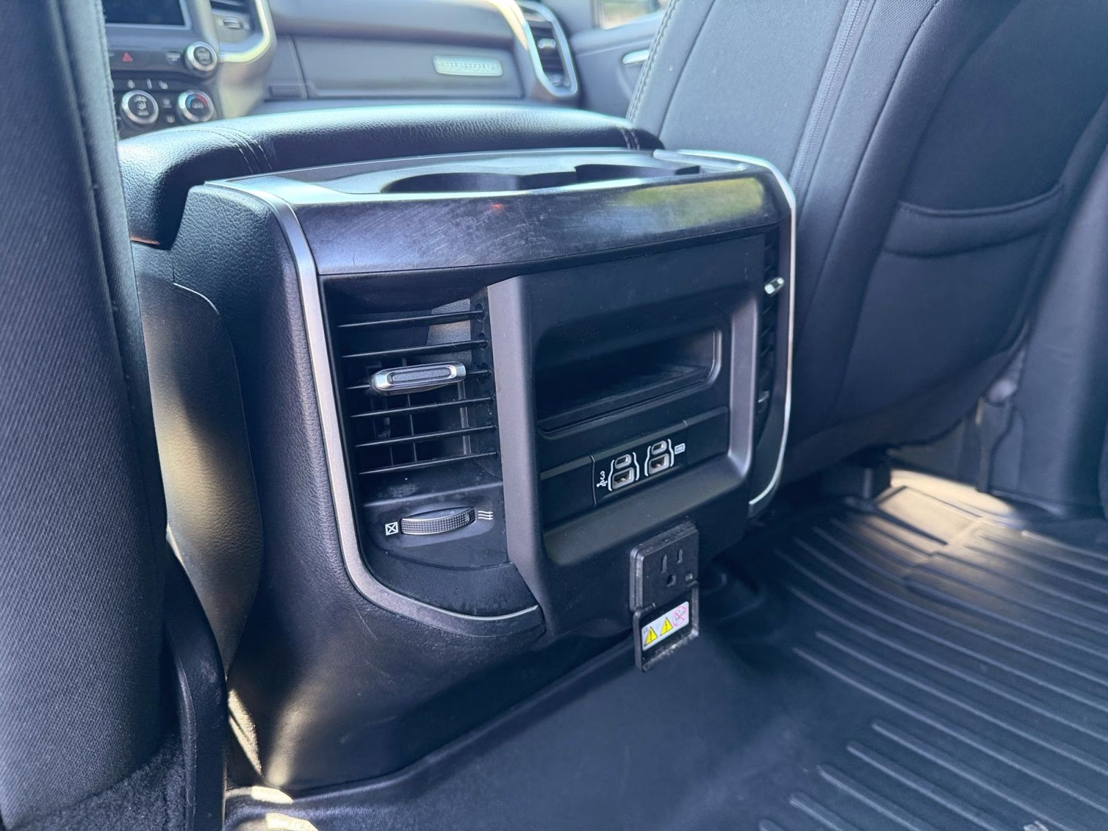 2019 Diamond Black Crystal Pearlcoat Ram 1500 Big Horn/Lone Star 4X4 Truck