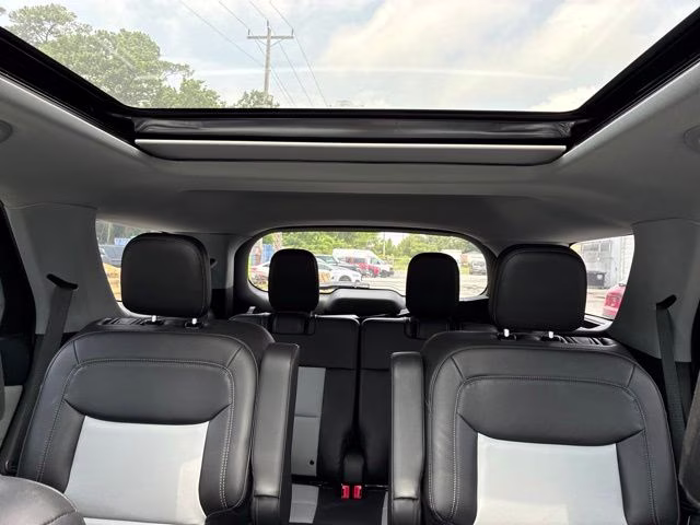 2022 Red Metallic Ford Explorer XLT 4X4 SUV
