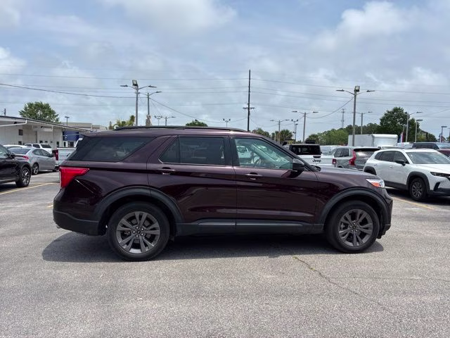 2022 Red Metallic Ford Explorer XLT 4X4 SUV