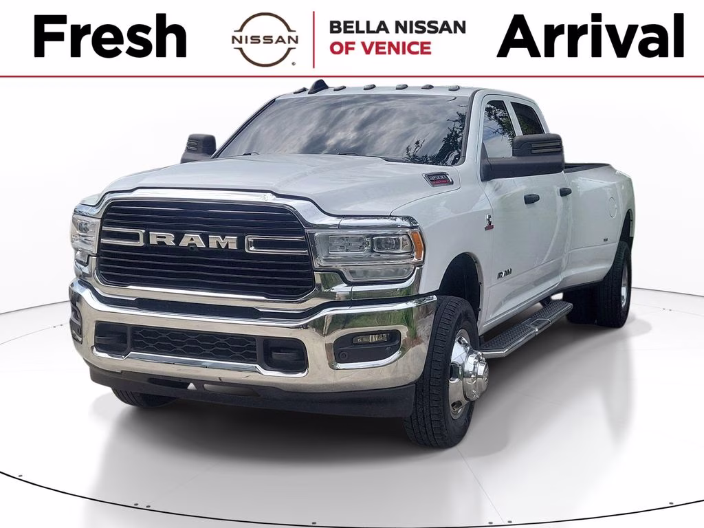 2022 Bright White Clearcoat Ram 3500 Tradesman 4X4 Truck