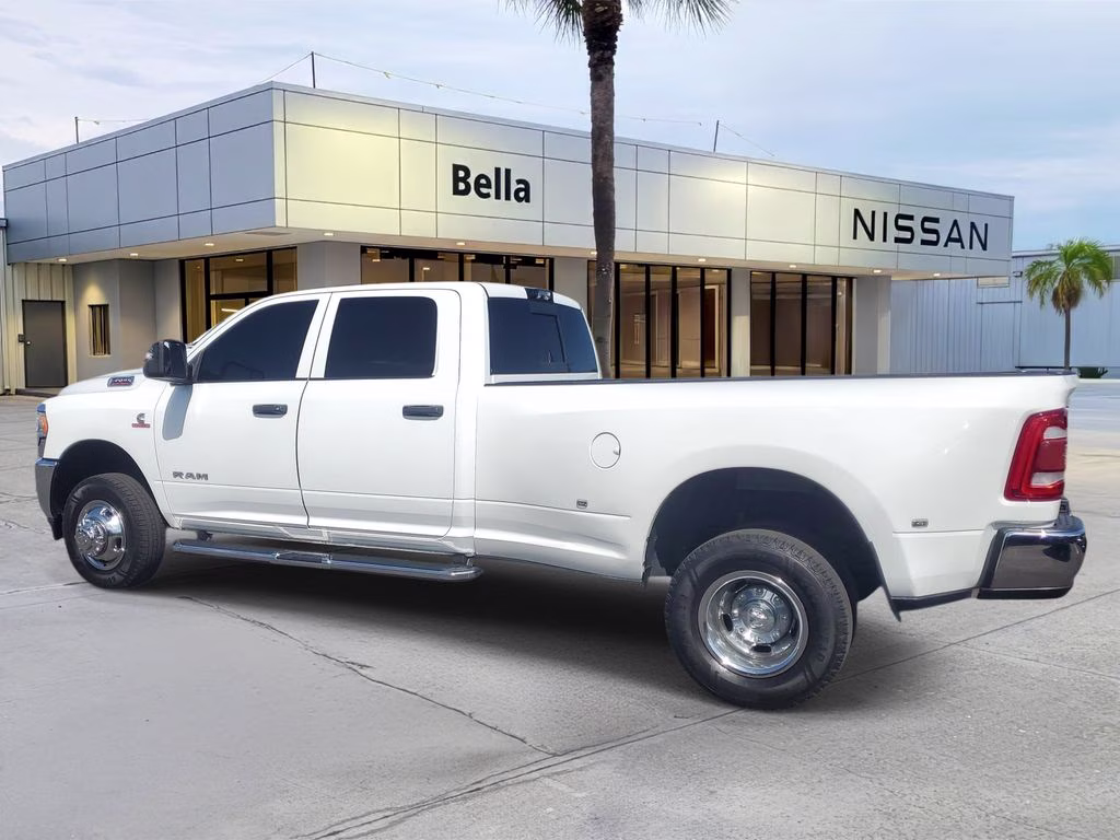2022 Bright White Clearcoat Ram 3500 Tradesman 4X4 Truck