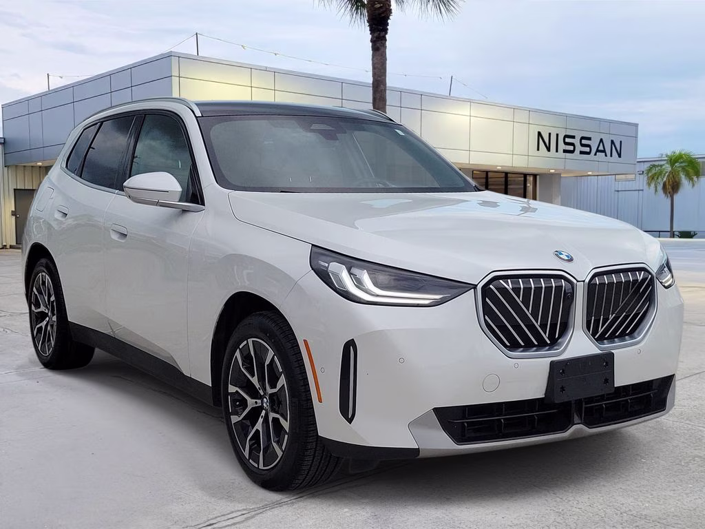 2025 White Metallic BMW X3 30 xDrive AWD SUV