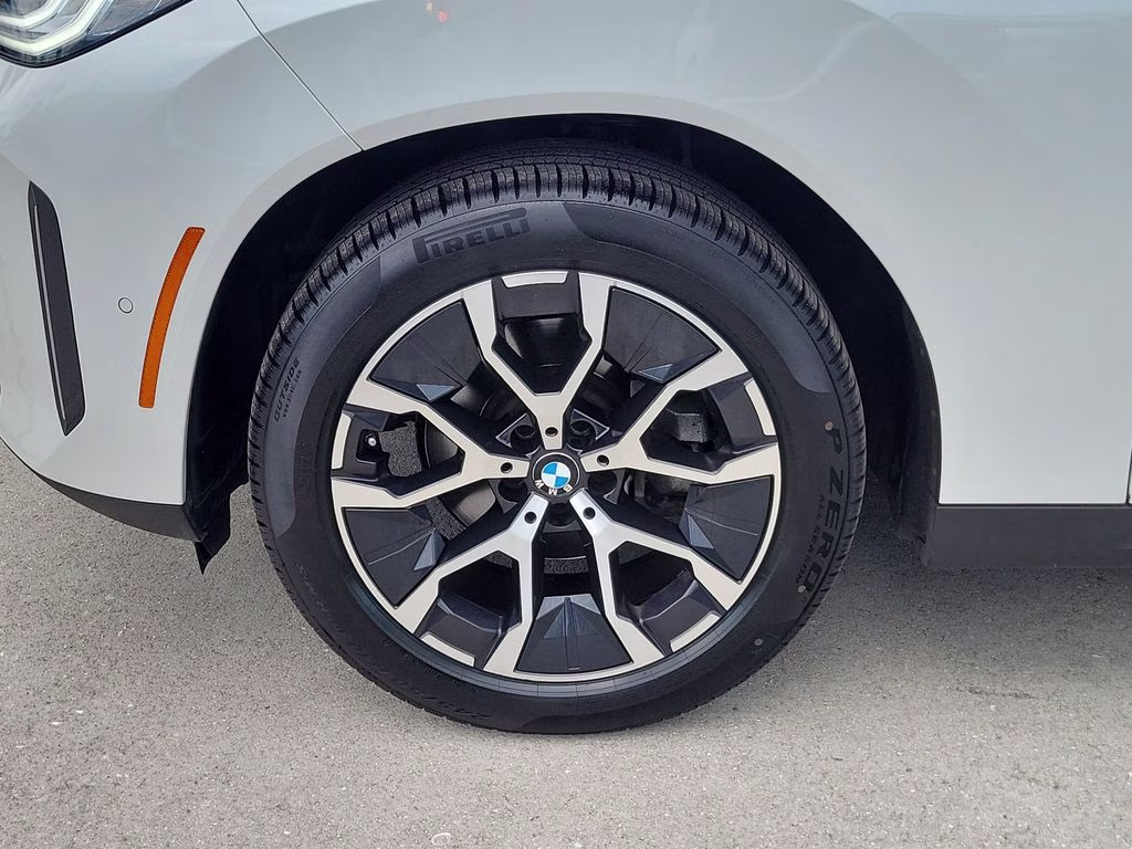 2025 White Metallic BMW X3 30 xDrive AWD SUV