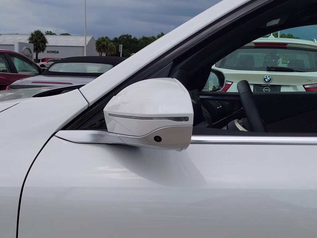 2025 White Metallic BMW X3 30 xDrive AWD SUV