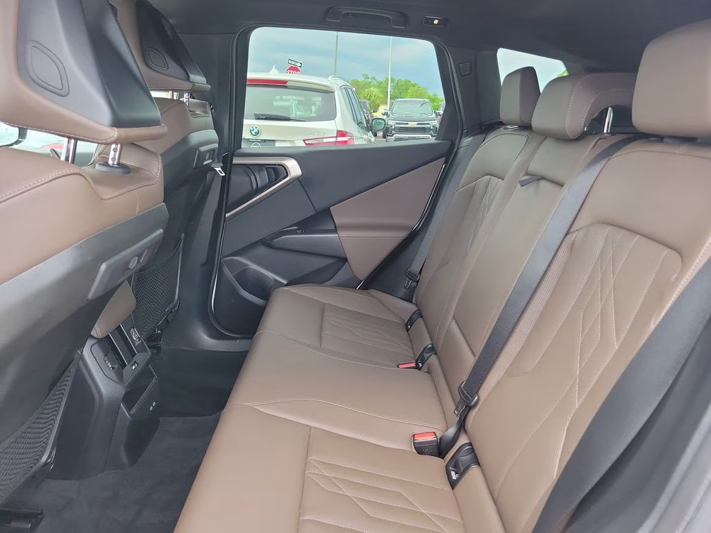 2025 White Metallic BMW X3 30 xDrive AWD SUV