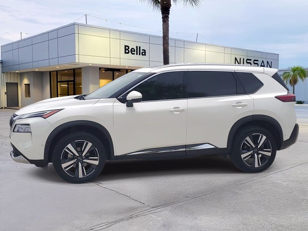 2023 Pearl White Tricoat Nissan Rogue Platinum FWD SUV